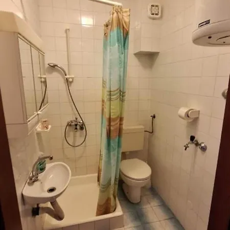 Esto Apartment *